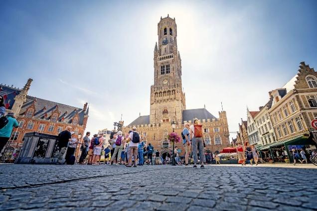 Cycling the Brugge Unlocked route near Bruges — scene 1
